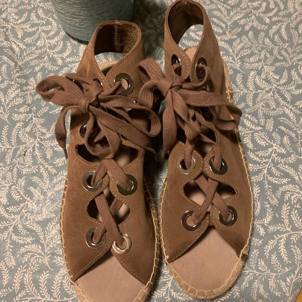 Steve Madden Brown Suede Tie-Up Sandals, Size 9